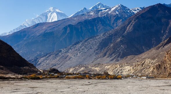 Upper Mustang Trek-view of the Himalayas, Dhaulagiri and town Jomsom.