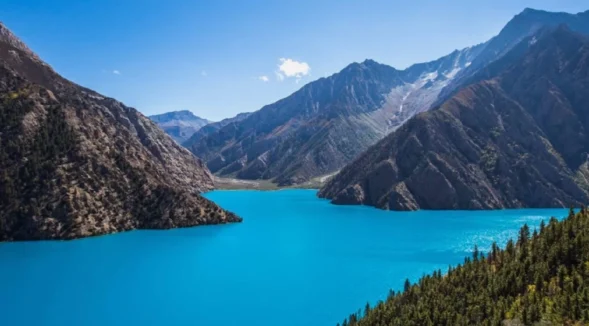 Phoksundo lake nepal